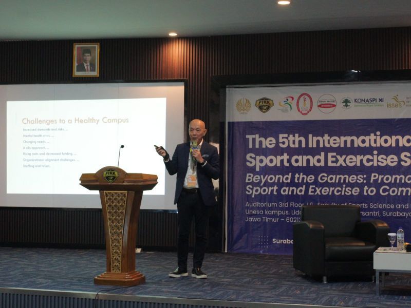 A number of sports experts from various countries attended as key speakers at this international sports seminar. They highlighting the phenomenal lack of movement among society