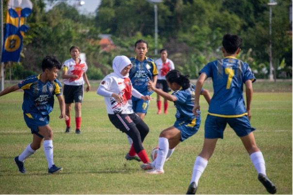 GOOD START: This first match is an experience for the UNESA women's football squad to return with the best performance in the next competition.