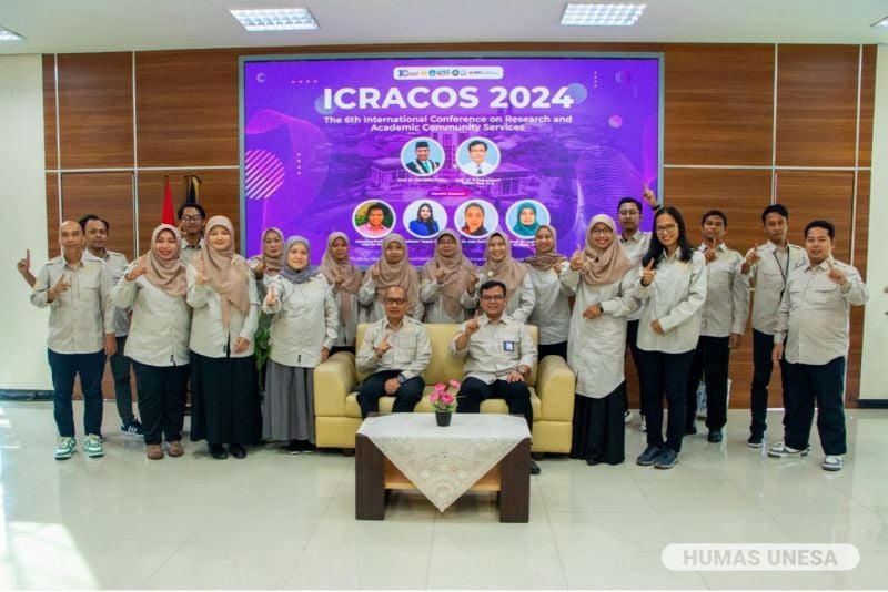 The UNESA LPPM leadership together with the ICRACOS 2024 organizing team.