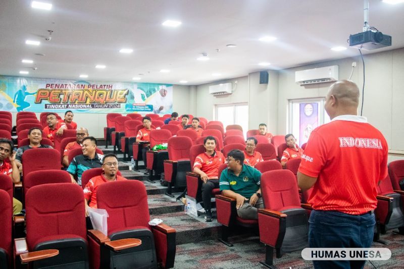 This three-day training program is an effort by FOPI and UNESA to improve the achievements of Indonesian petanque at the international level.