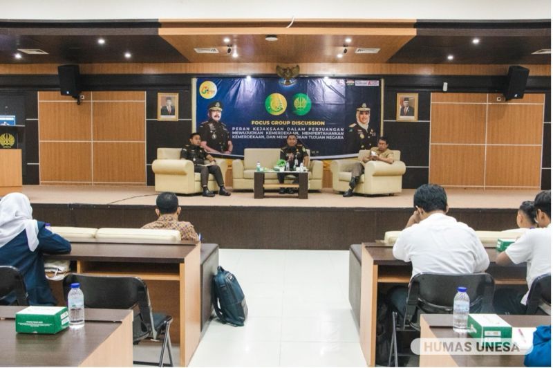 Collaboration between UNESA and the Tanjung Perak Prosecutor's Office to hold an FGD on the role of the prosecutor's office in the history of the Indonesian nation.