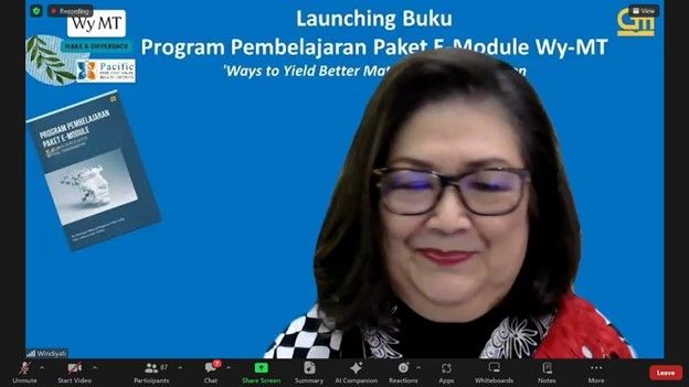 UNESA TP S-3 alumnus, Windiyati Wahjudi Nugroho explains everything related to her latest book; e-Module Package Learning Program.