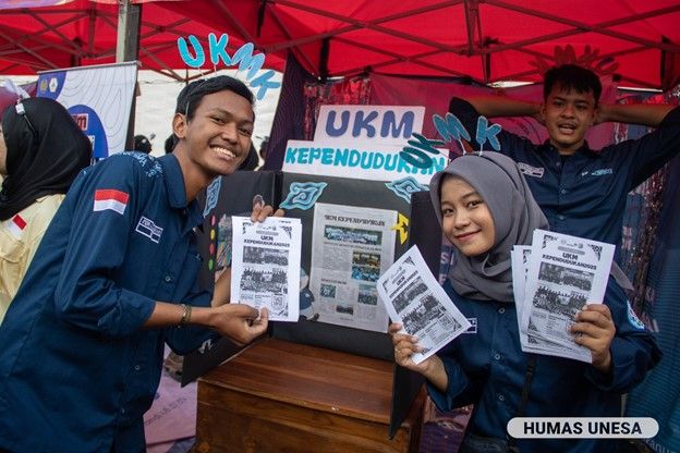 UKM Population Affairs shows off their superior programs to new students.